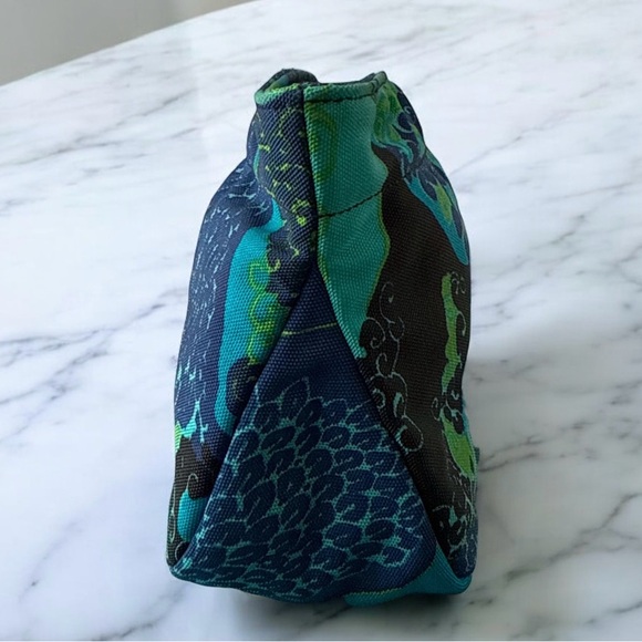 RARE Gucci Vintage Blue & Green Abstract Print Cosmetic Pouch - Picture 4 of 10